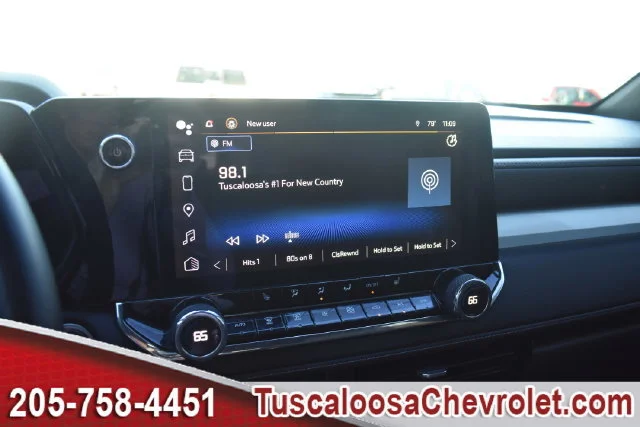 Used 2023 SUMMIT WHITE Chevrolet 4WD LT image 33
