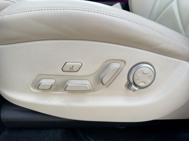 Used 2025 White Genesis 3.5T Prestige image 14