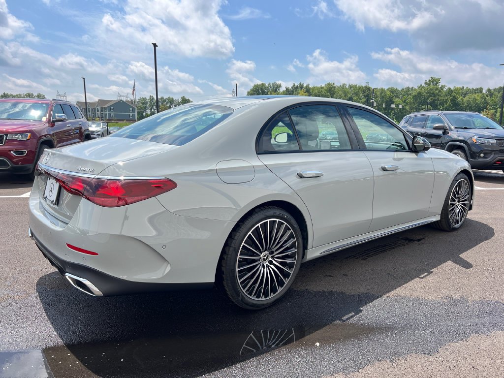 New 2026 MANUFAKTUR Alpine Grey Mercedes-Benz E 350 image 43
