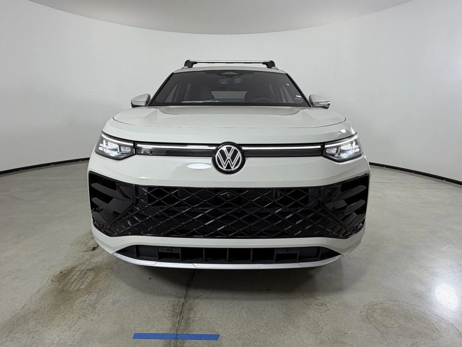 New 2026 Sandstone Volkswagen SEL R-Line Turbo image 2