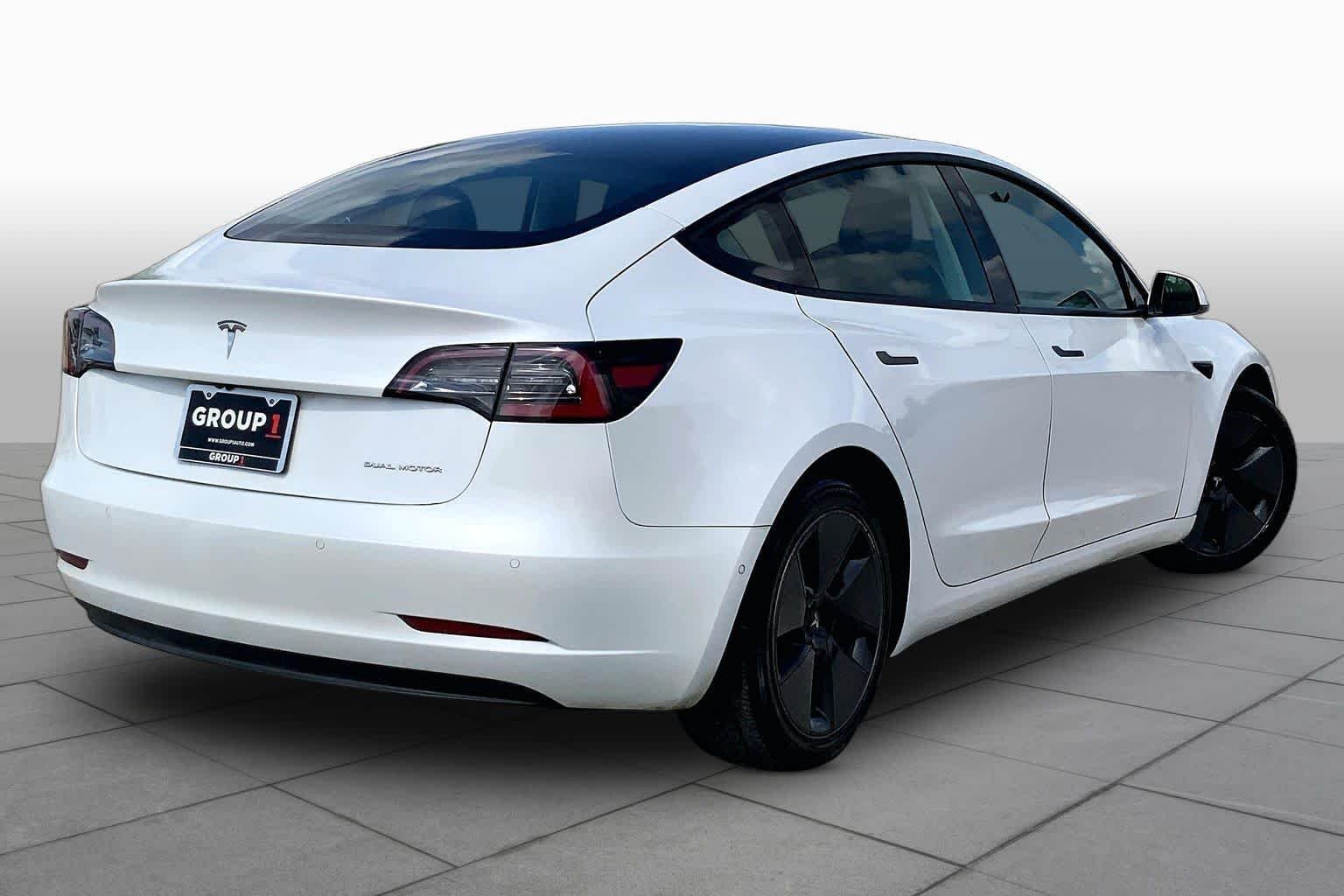 Used 2021 Pearl White Multi-Coat Tesla Long Range image 12