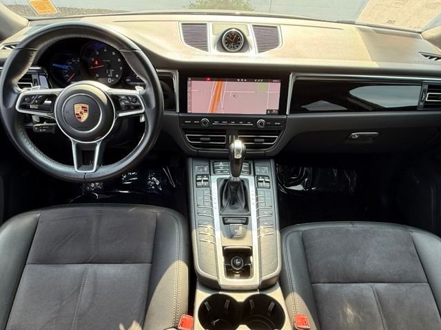 Used 2020  Porsche  image 12
