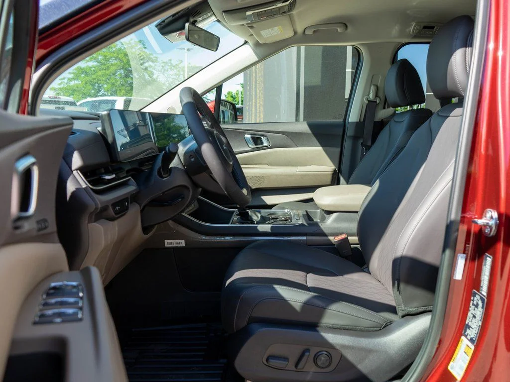 2026 Kia Carnival EX - Photo 11