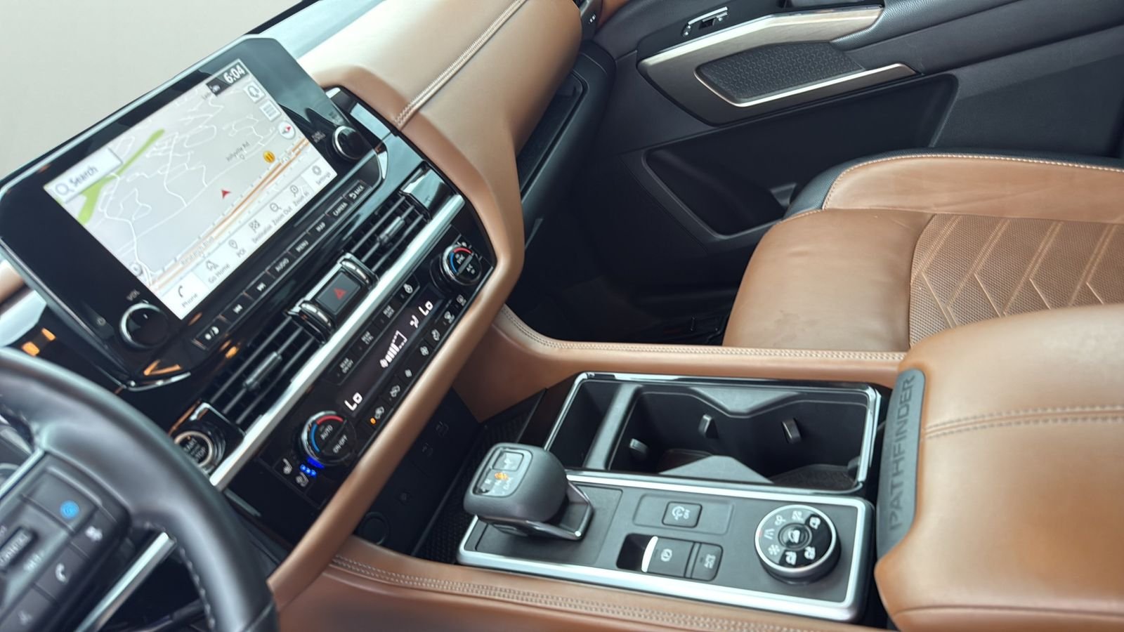 Used 2022 Black Nissan Platinum image 20