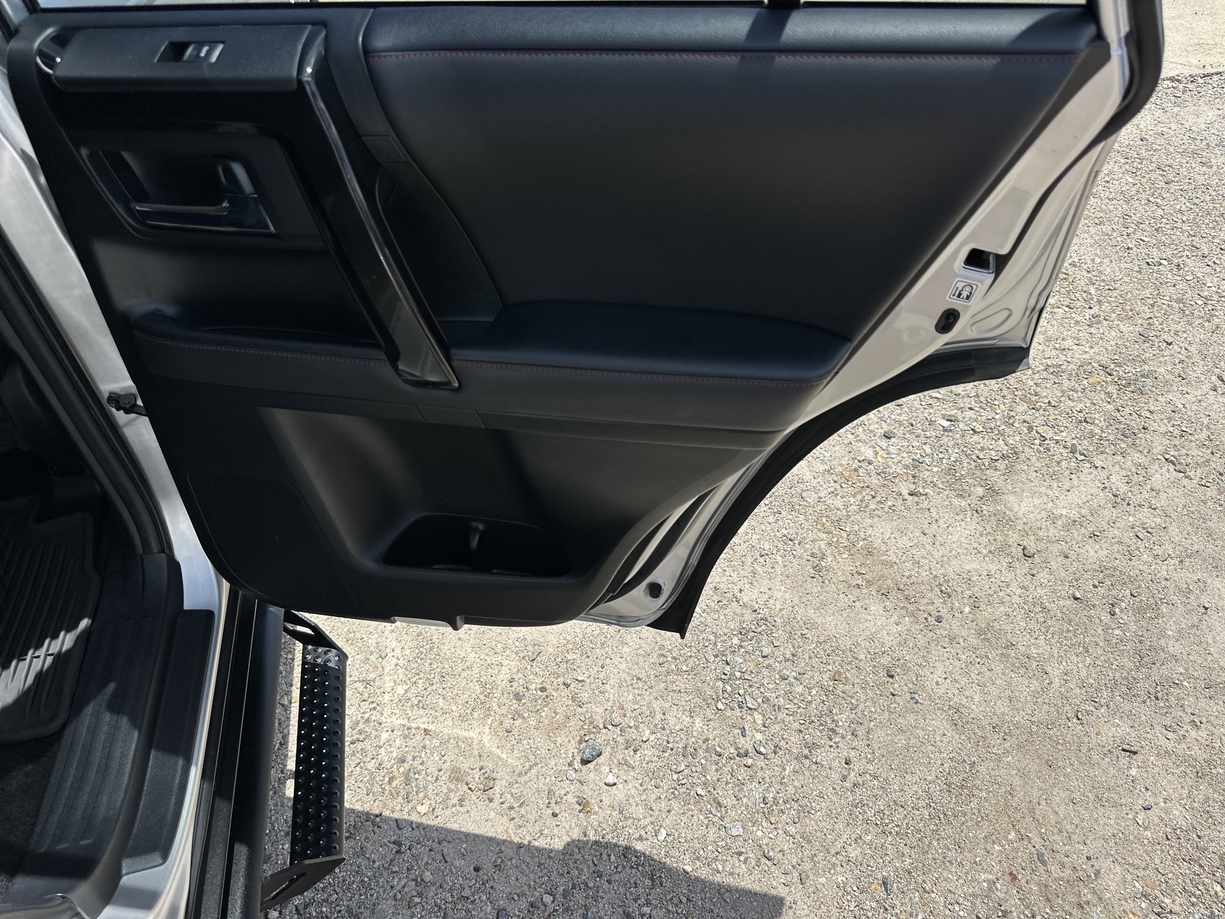 Used 2021 Classic Silver Metallic Toyota Venture image 26