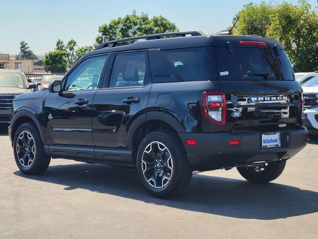 New 2026 Shadow Black Ford Outer Banks® image 2