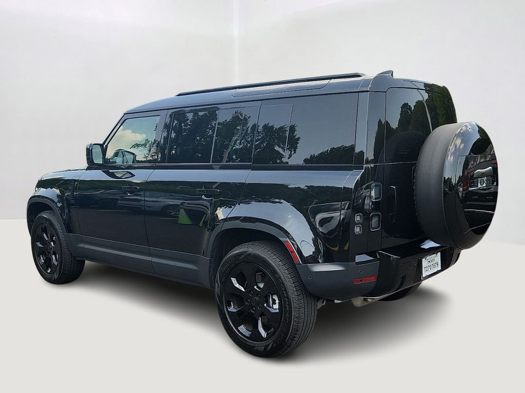Used 2026 Santorini Black Metallic Land Rover S image 6