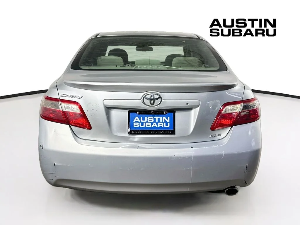 Used 2007 Silver Toyota XLE image 6