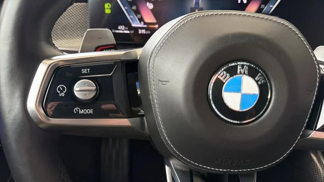 Used 2025 Black Sapphire Metallic BMW 760i xDrive image 51