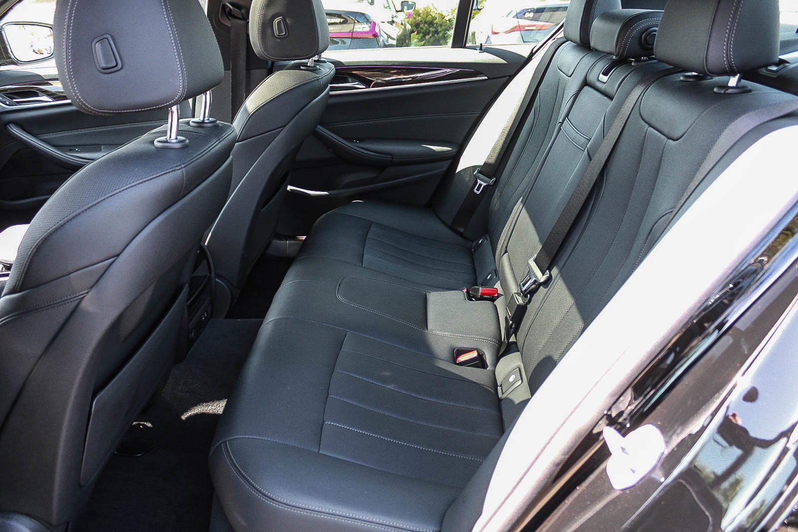 Used 2023 Jet Black BMW 530i image 19