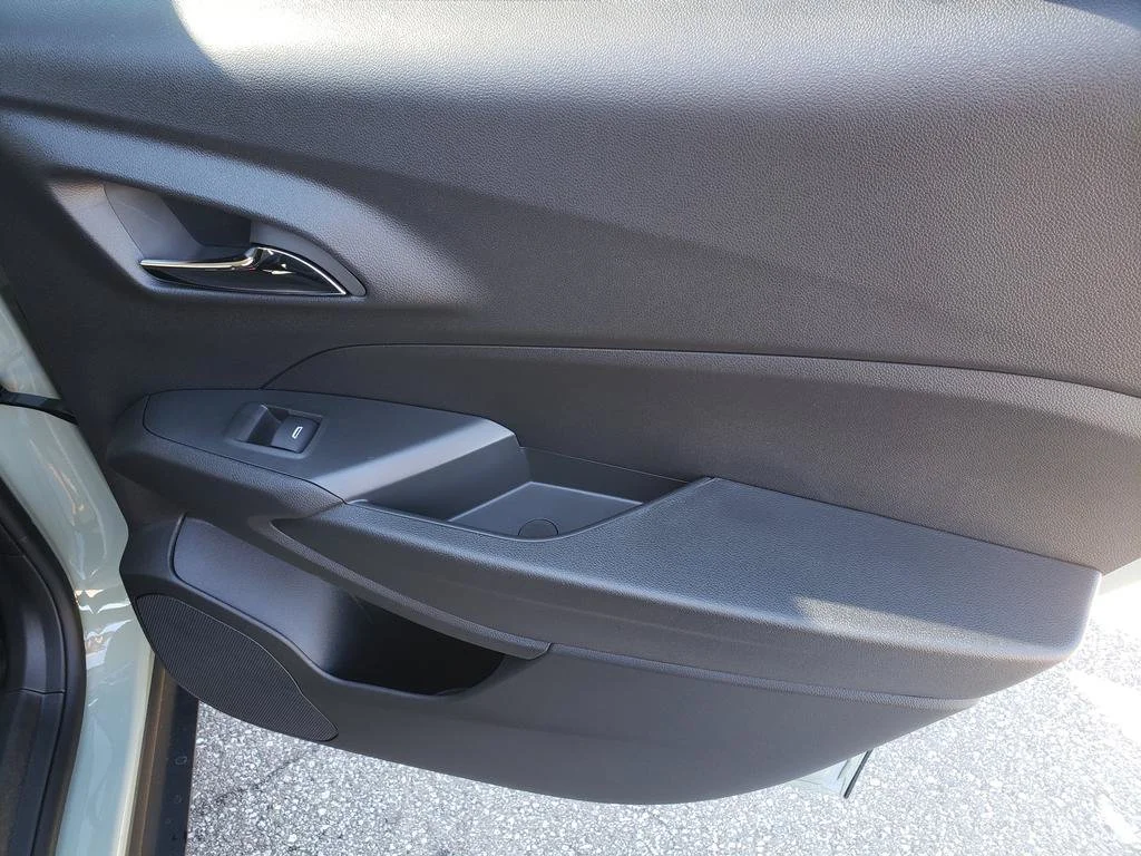 New 2026 Green Chevrolet ACTIV image 21