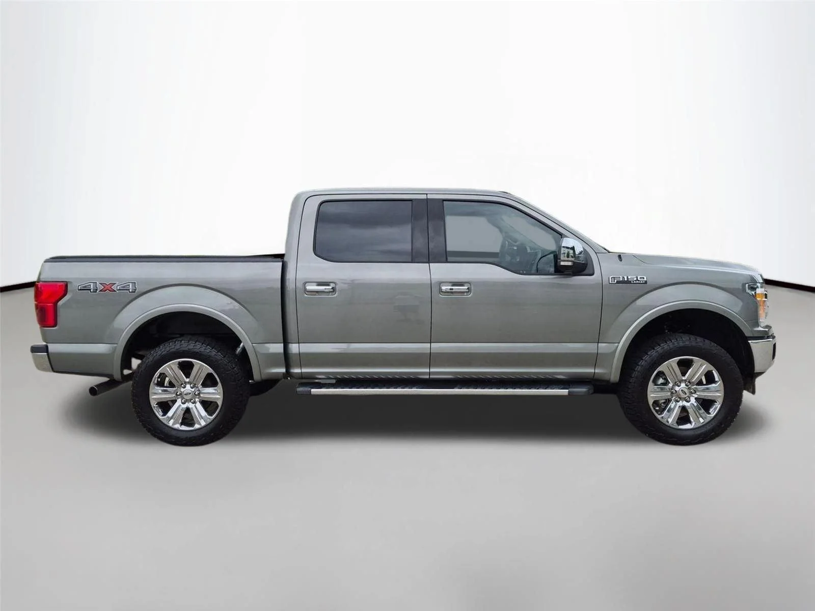 Used 2019 Ingot Silver Metallic Ford LARIAT image 4