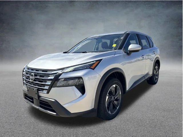 Used 2025 Silver Nissan SV image 6