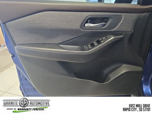 2023 Nissan Rogue SV - Photo 10