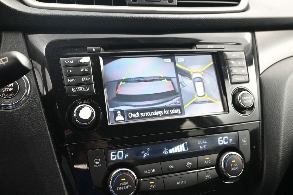 Used 2015 Gray Nissan SV image 24