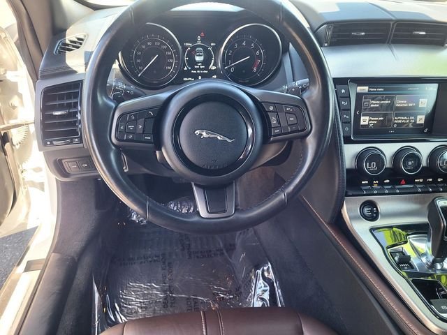 Used 2016  Jaguar Base image 9