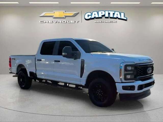 Used 2024 White Ford XL image 7