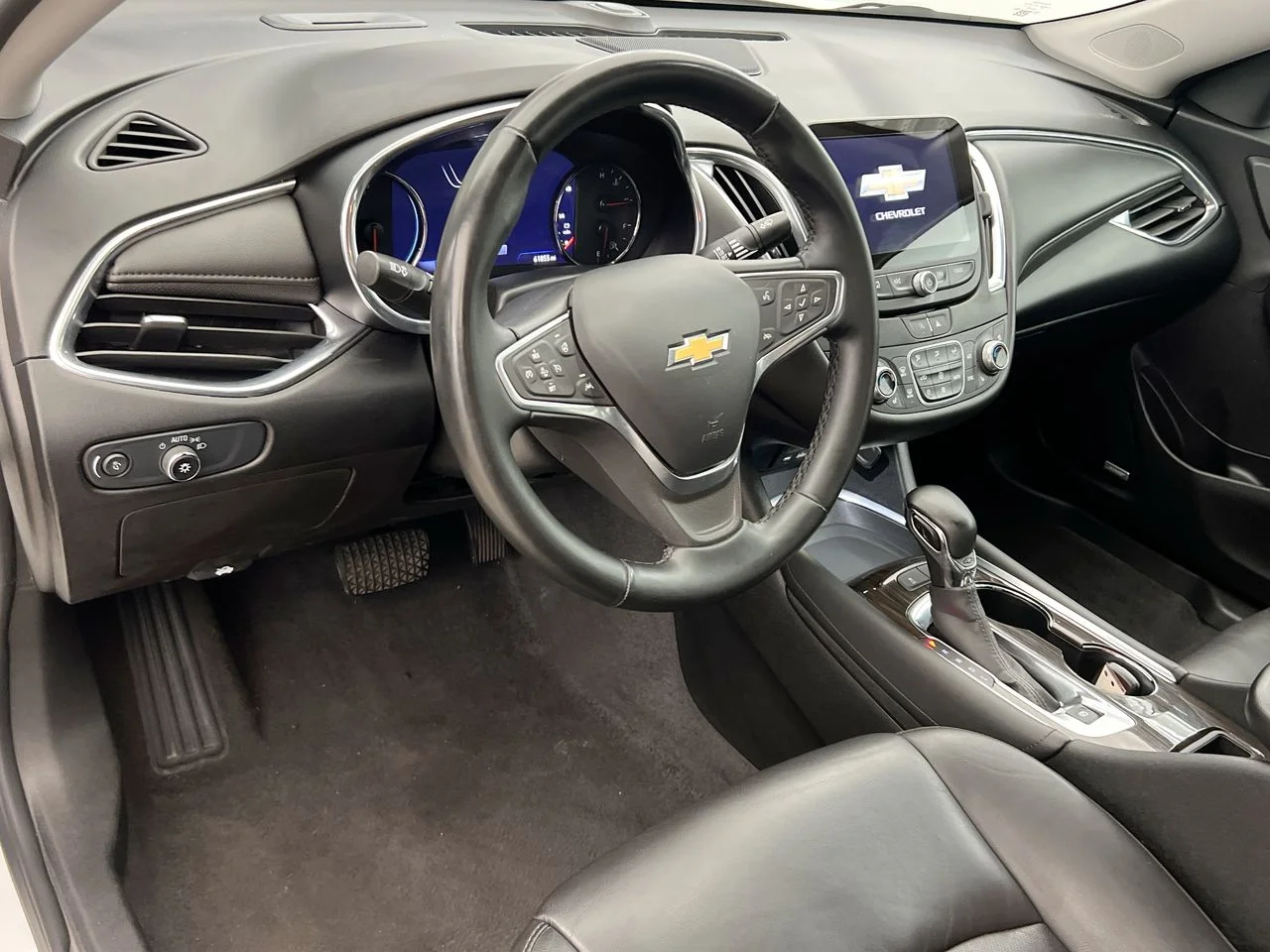 Certified Used 2024 White Chevrolet LT image 7