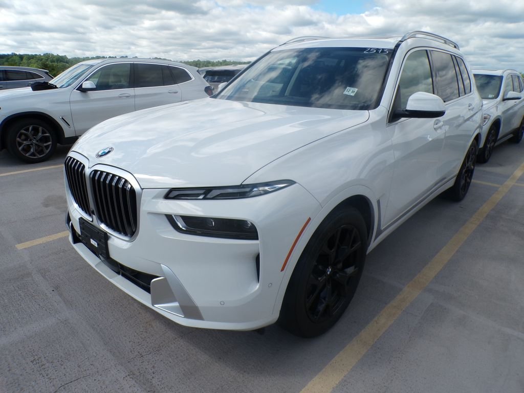 2026 BMW X7 xDrive40i's photo