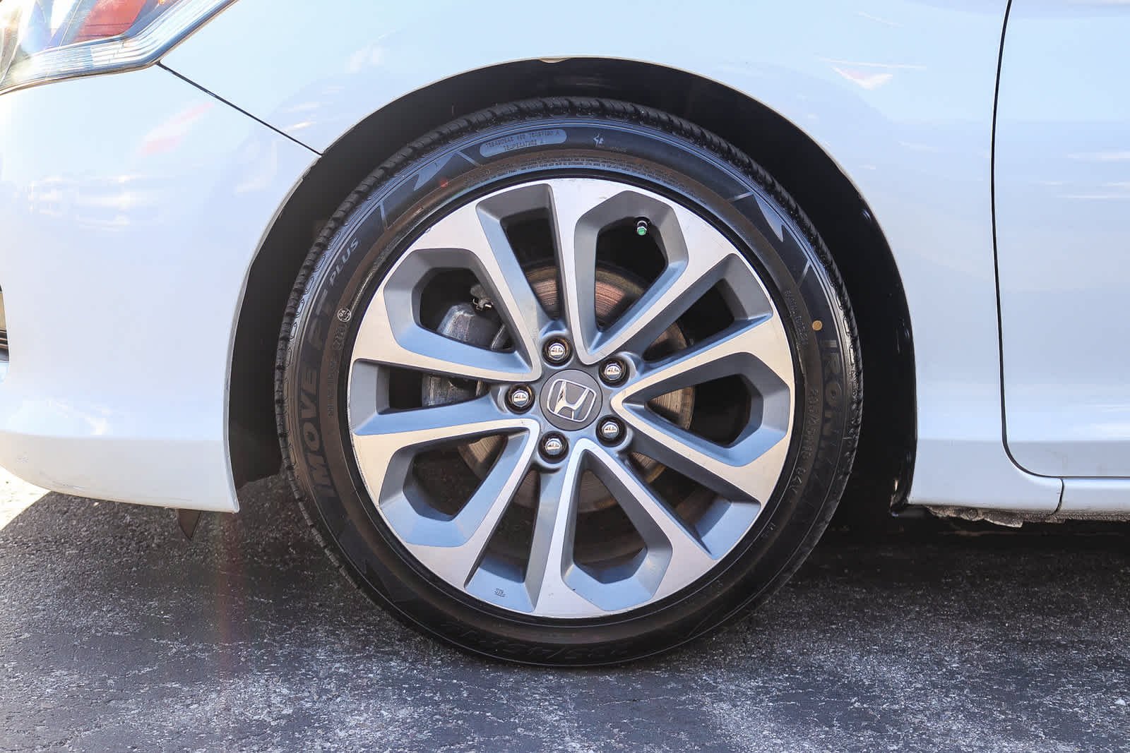 Used 2015 White Honda Sport image 10