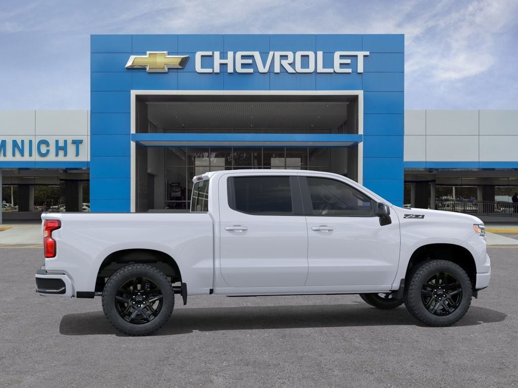 New 2026 Summit White Chevrolet RST image 5