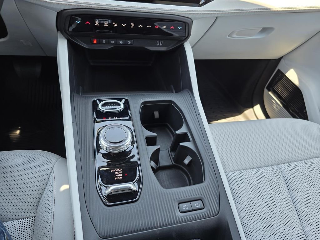 2026 Jeep Cherokee Overland - Photo 16