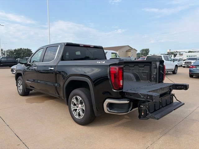 2024 GMC Sierra 1500 SLT - Photo 7
