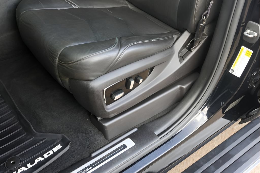 Used 2016 BLACK RAVEN Cadillac Premium Collection image 8
