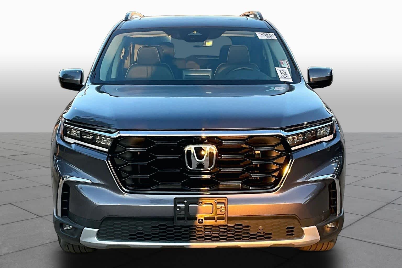 Certified Used 2025 Modern Steel Metallic Honda Elite image 4