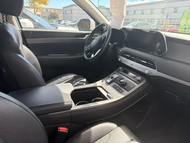 Used 2022 Silver Hyundai SEL image 17