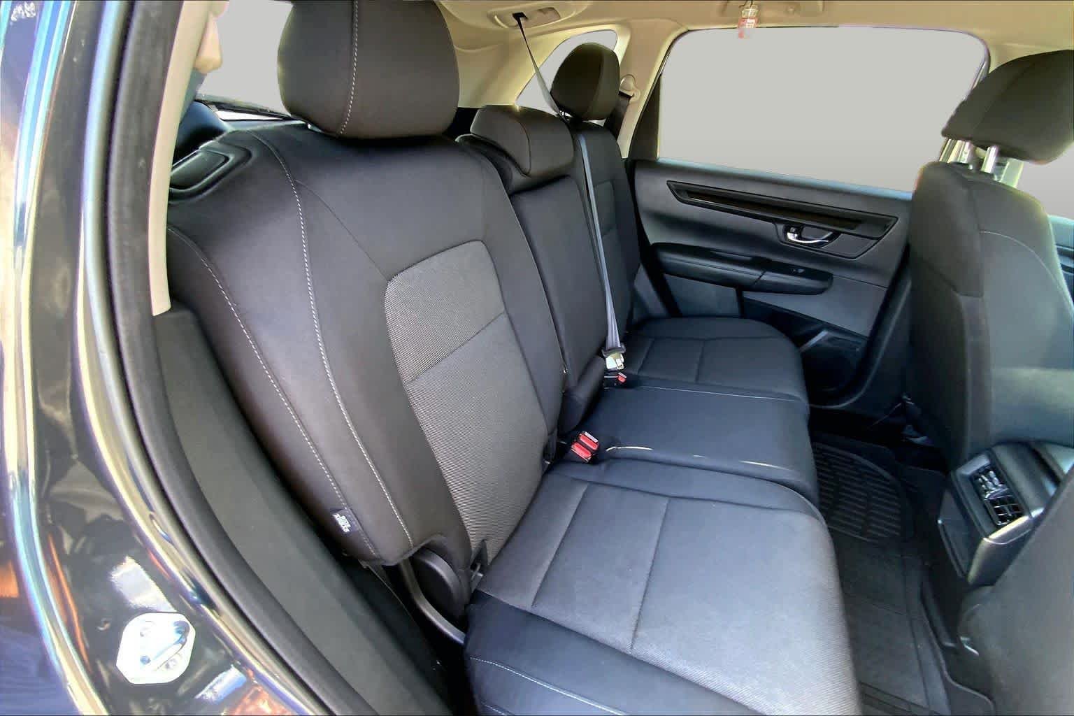 Used 2025 Meteorite Gray Metallic Honda LX image 19