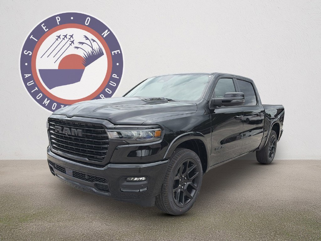 New 2026 Diamond Black Crystal Pearl-Coat Exterior Paint Ram Laramie image 2