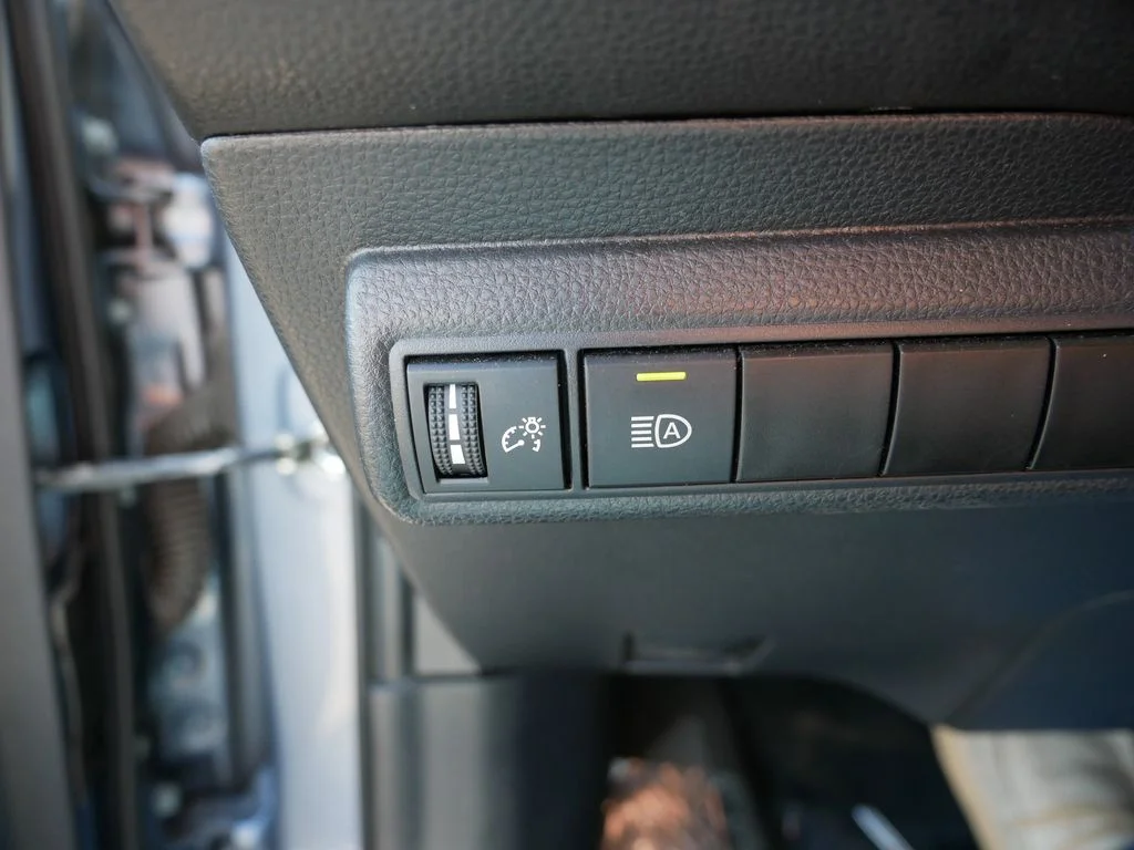 Used 2024  Toyota LE image 27