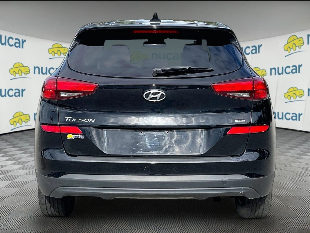 Used 2019 Black Noir Pearl Hyundai SE image 5