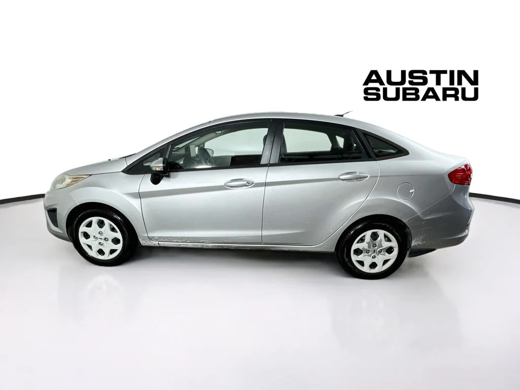 Used 2013 Silver Ford SE image 4