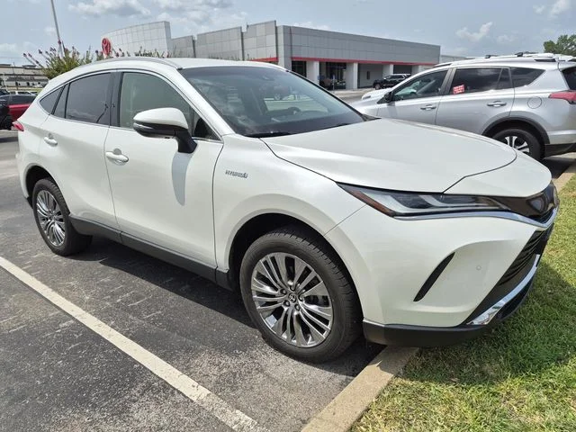Used 2021 Blizzard Pearl Toyota XLE image 1