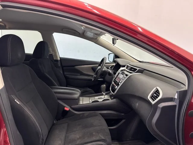 Used 2016 Cayenne Red Metallic Nissan S image 16