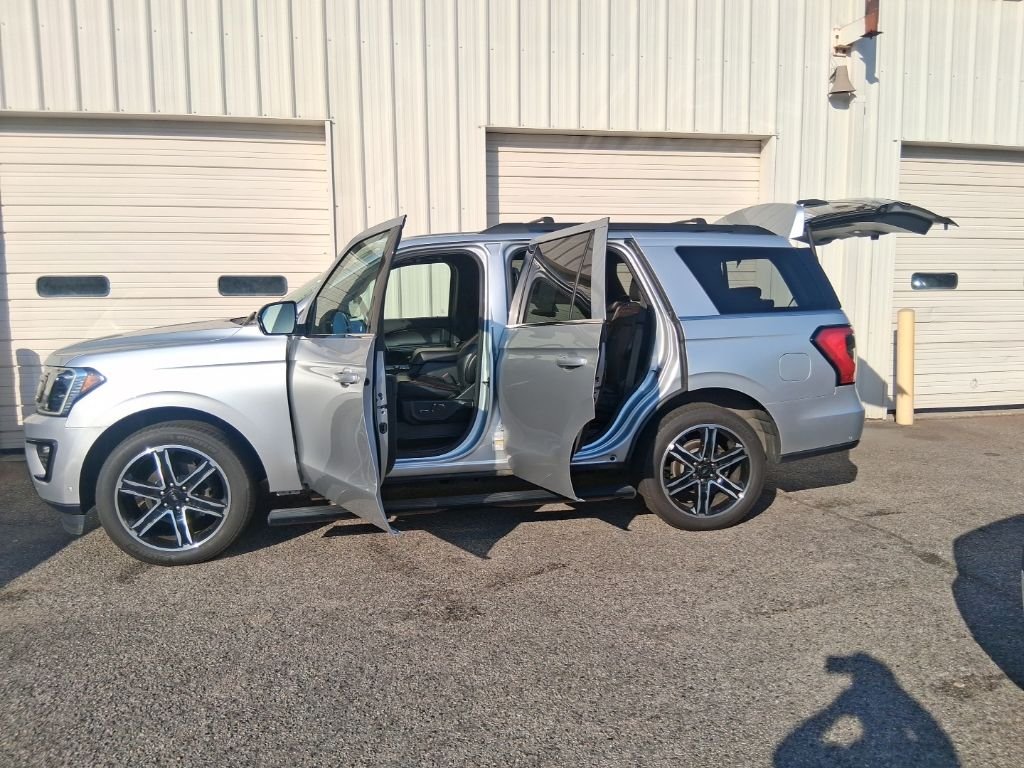 Used 2019 Silver Ford Limited image 22