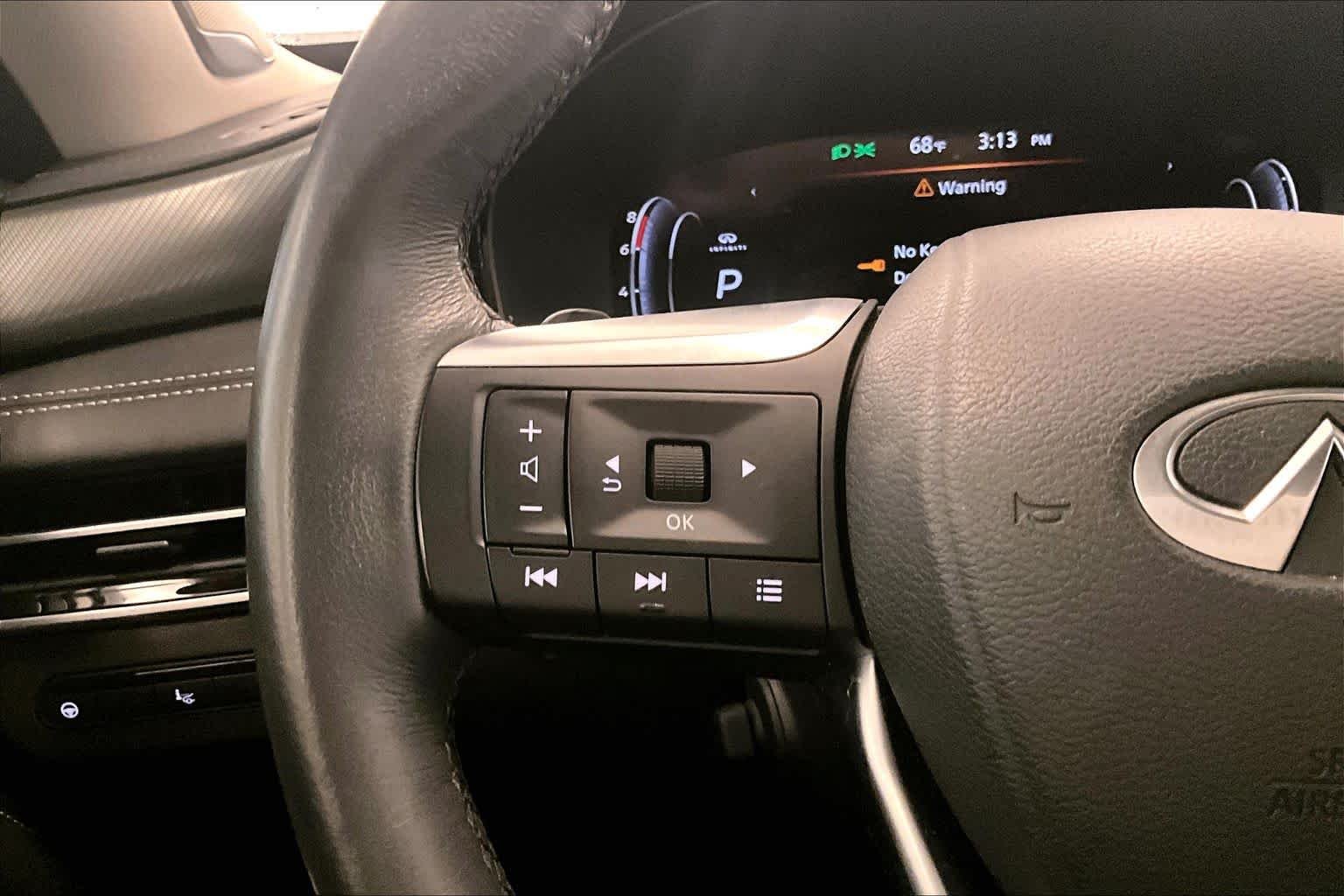 Used 2025 Mineral Black INFINITI LUXE image 21