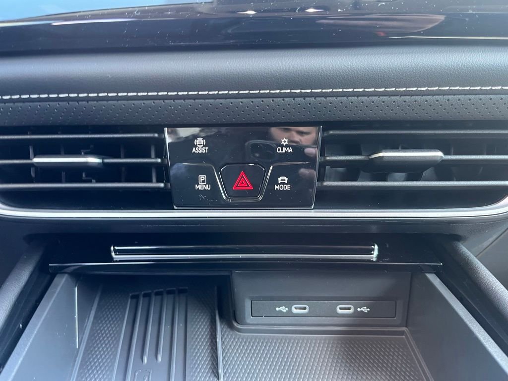 New 2026 Black Volkswagen 2.0T SE w/Technology image 12