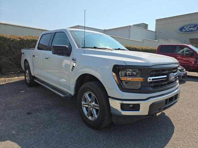 Certified Used 2025 White Metallic Ford XLT image 2