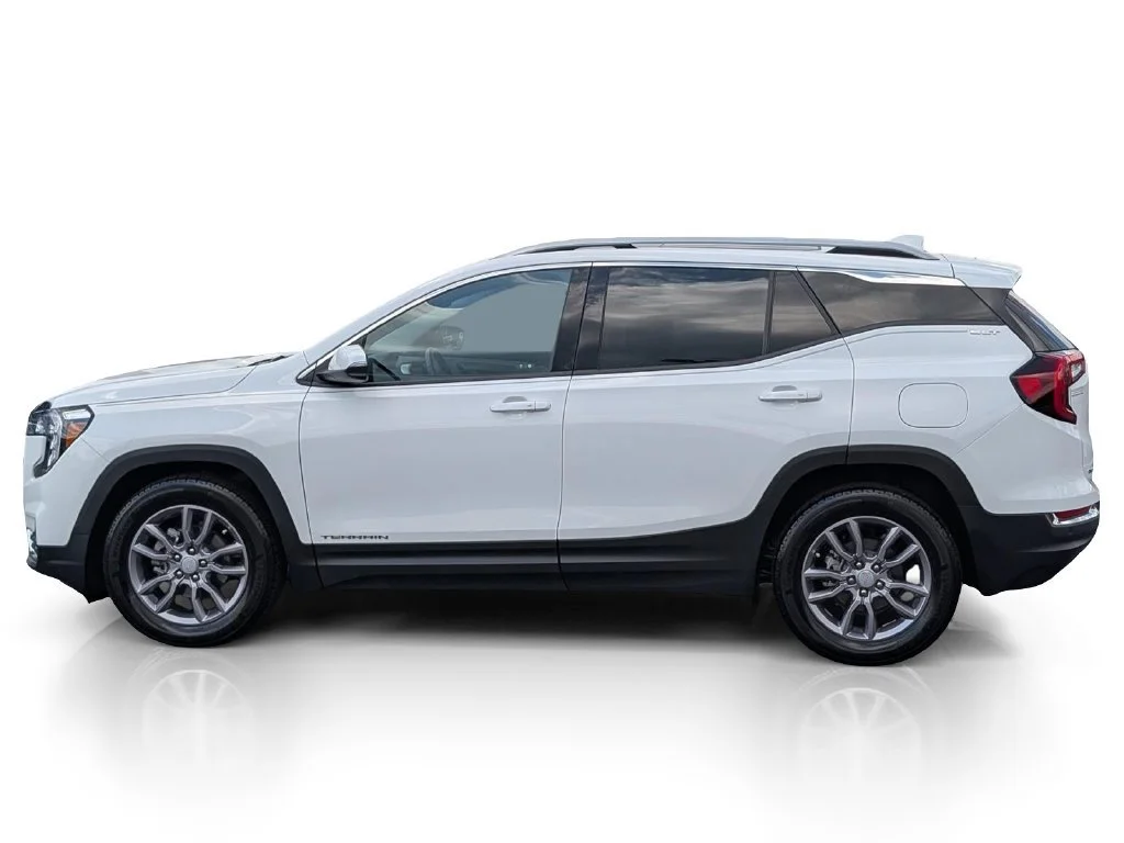 Used 2023 SUMMIT WHITE GMC SLT image 12