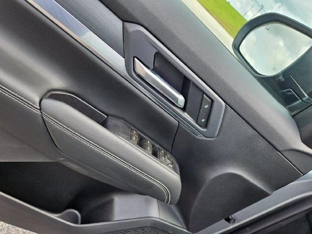 New 2026 Sterling Metallic GMC Elevation image 11