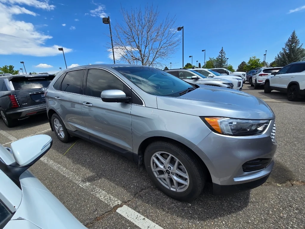 Used 2024 Iconic Silver Metallic Ford SEL image 17