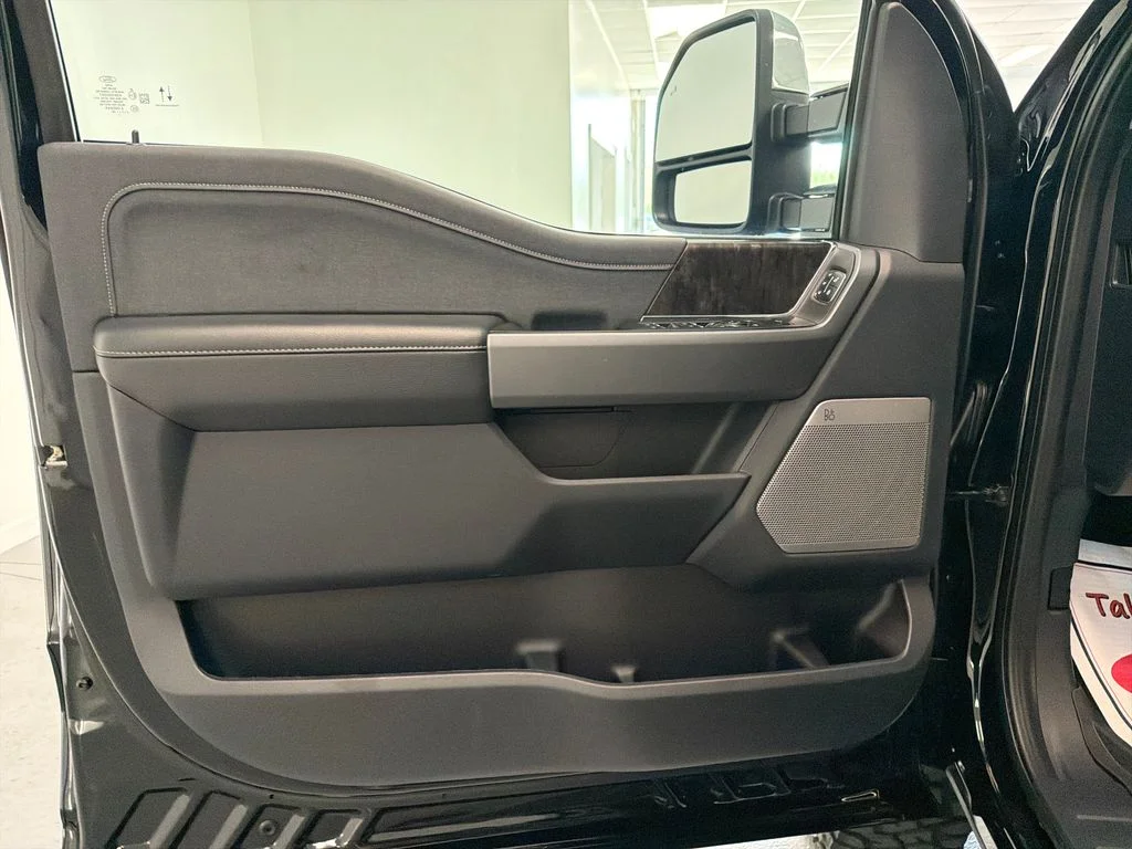 New 2026 Agate Black Metallic Ford F-250® Lariat® image 23