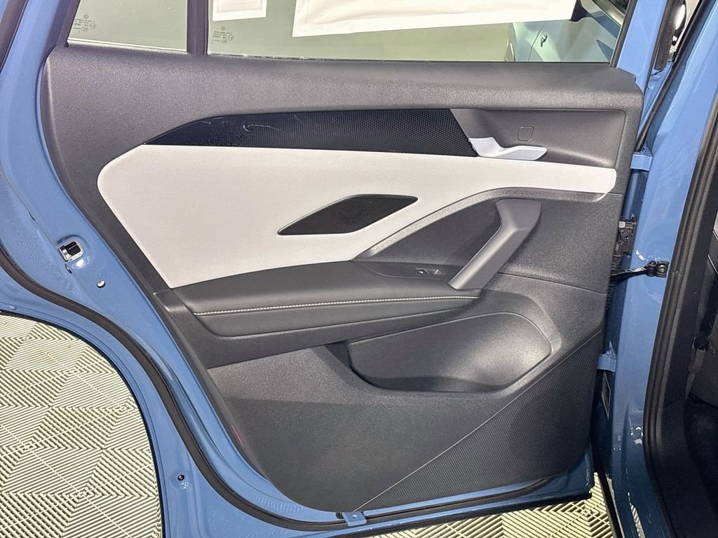New 2026  Volkswagen SE R-Line Black image 19