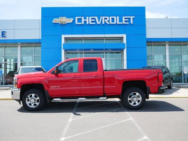 Used 2018 Chevrolet Silverado 2500HD LT with VIN 1GC2KVEG3JZ116182 for sale in Roseville, Minnesota