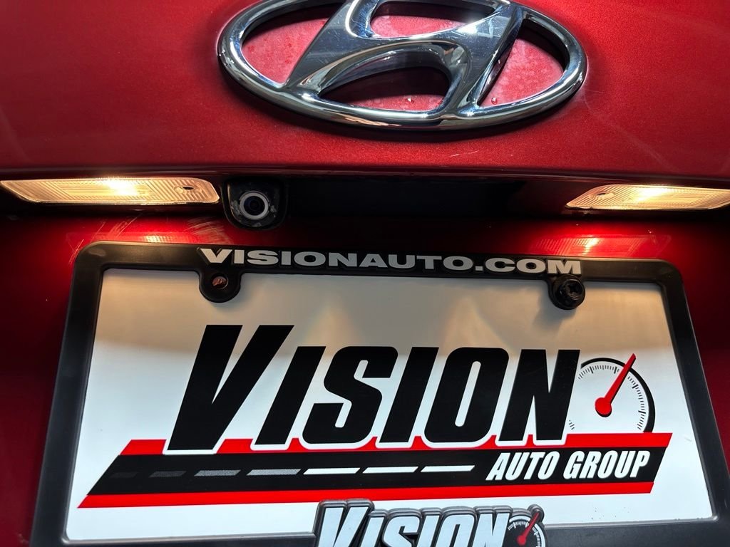 Used 2018 Red Hyundai 2.4 Base image 27