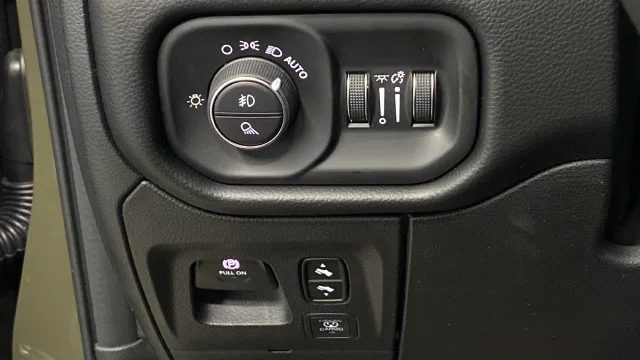 New 2027 Tank Exterior Paint RAM Laramie image 32