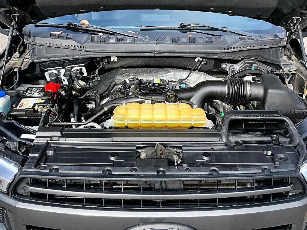 Used 2020 Black Ford XLT image 30